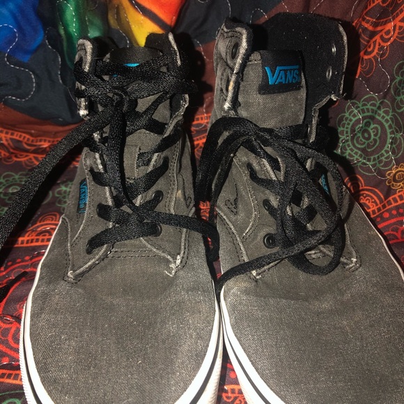 High top gray Vans 👟 - Picture 2 of 5